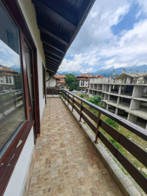 Cosy Mountain View Apartment - 200mbps Wi-fi